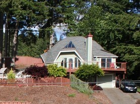 6901 82nd Ave NW in Gig Harbor, WA - Building Photo