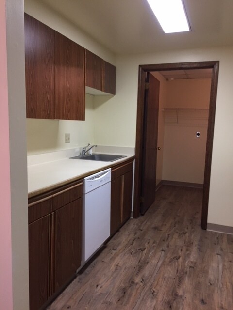 317 Fairmount Ave in Jamestown, NY - Building Photo - Building Photo