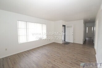 10363 Penrod Ln in San Diego, CA - Building Photo - Building Photo