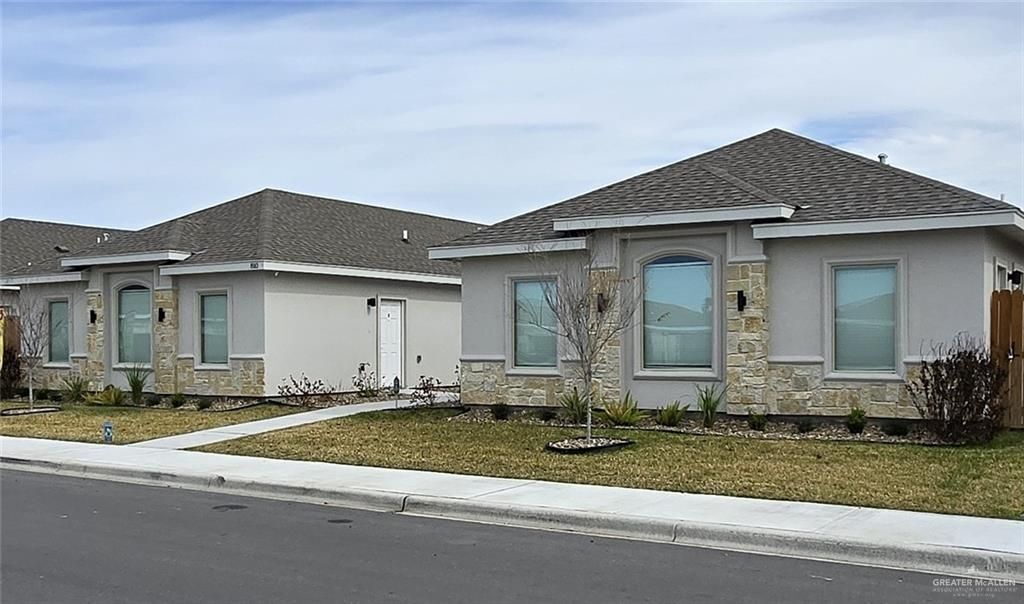 810 N Blair Ave in Edinburg, TX - Building Photo
