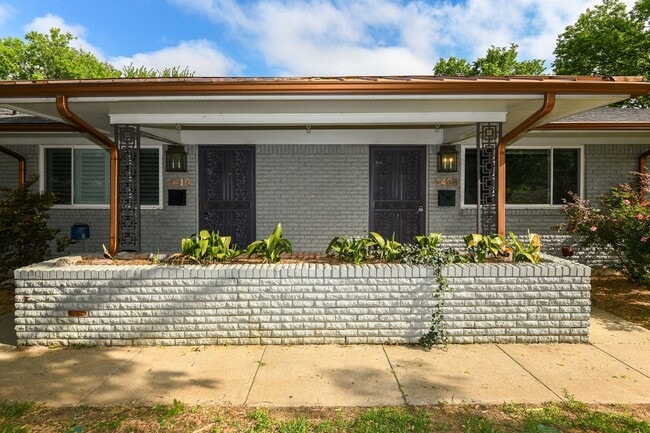 property at 4406 Granbury Rd