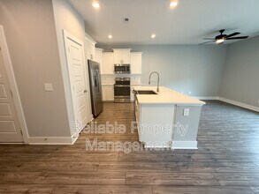 37 N Laird Dr in Clayton, NC - Building Photo - Building Photo