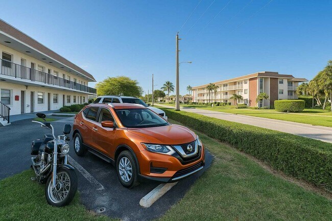 227 Castlewood Dr in North Palm Beach, FL - Building Photo - Building Photo