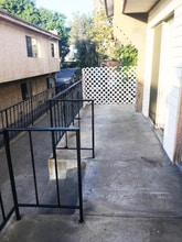 7115 Etiwanda Ave in Los Angeles, CA - Building Photo - Building Photo