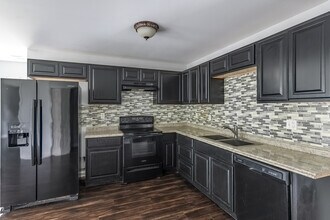1607 Ralph David Abernathy Blvd SW in Atlanta, GA - Building Photo - Building Photo