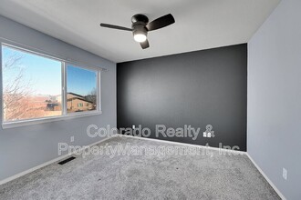 5412 Sunshade Point in Colorado Springs, CO - Foto de edificio - Building Photo