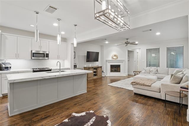 5526 Martel Ave in Dallas, TX - Building Photo - Building Photo