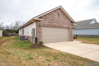 14653 Mountain Strm Dr in Athens, AL - Building Photo - Building Photo