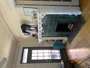 1365 E 56th St in Chicago, IL - Foto de edificio - Building Photo