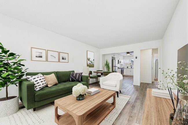 Reseda Apartments in Reseda, CA - Building Photo - Building Photo