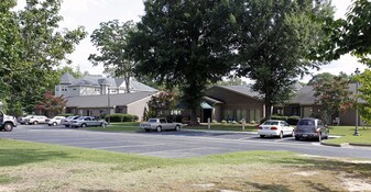 Mennowood Retirement Community in Newport News, VA - Building Photo