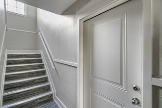 Wilshire Apartments in Lansing, MI - Foto de edificio - Building Photo