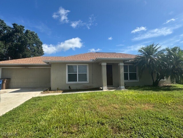 2716 23rd St SW in Lehigh Acres, FL - Building Photo