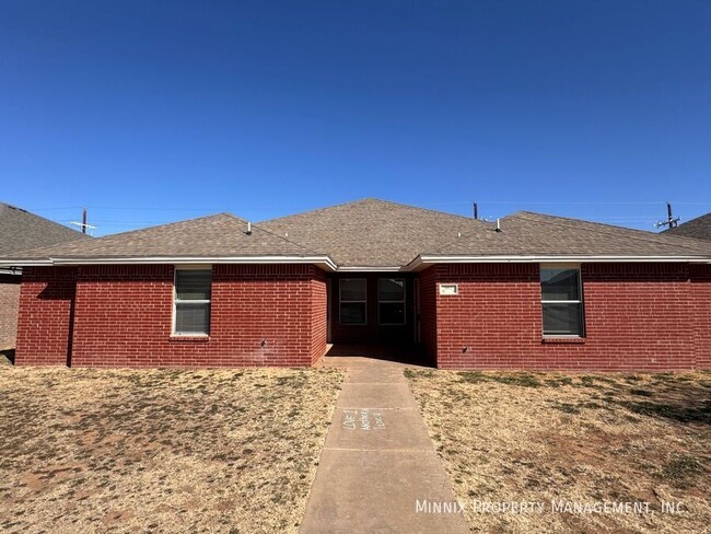 802 N Bangor Ave in Lubbock, TX - Building Photo - Building Photo