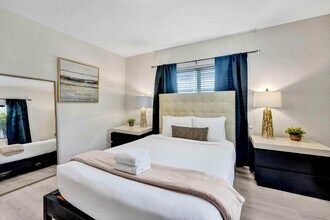 3020 Seville St, Unit SI ID1503973P in Fort Lauderdale, FL - Building Photo - Building Photo