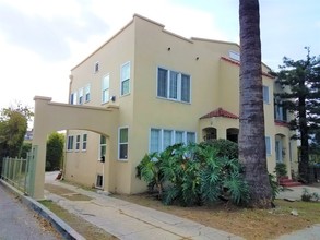 5500 Barton Ave in Los Angeles, CA - Foto de edificio - Building Photo