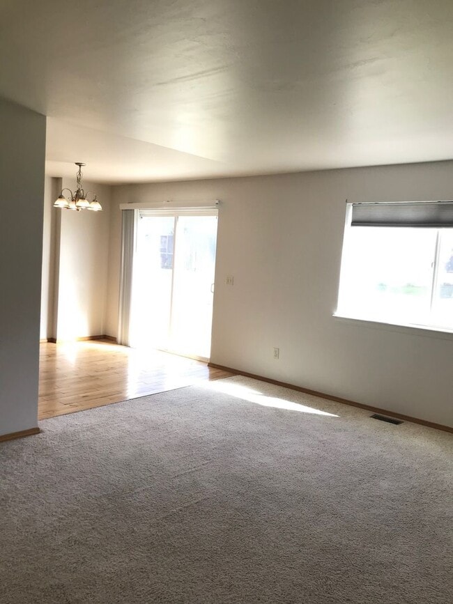 1018 N River Rock Dr in Belgrade, MT - Building Photo - Building Photo