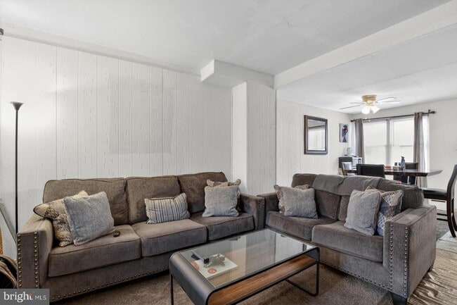 property at 1617 S Newkirk St