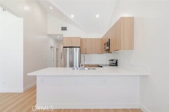 7570 Chaminade Ave in Los Angeles, CA - Building Photo - Building Photo