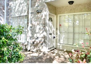 6731 Belmont St in Houston, TX - Building Photo