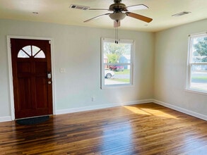 117 SE Gilliland Rd in Pensacola, FL - Building Photo - Building Photo