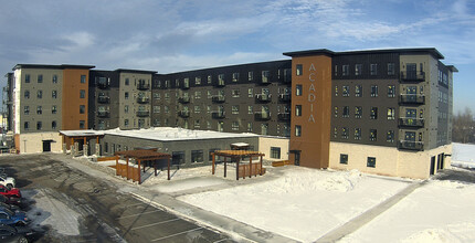 Acadia in Superior, WI - Foto de edificio - Building Photo