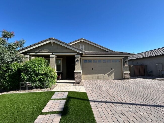 property at 15265 W Moreland St