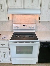 3335 Coldwell Dr in Holiday, FL - Foto de edificio - Building Photo