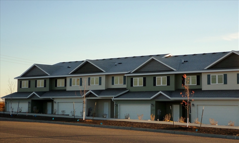 Liberty I and II in Bismarck, ND - Building Photo