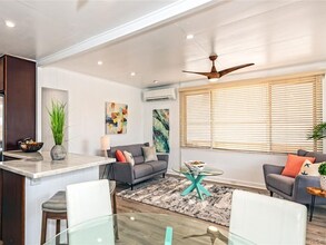 919 Leomele St in Pearl City, HI - Foto de edificio - Building Photo