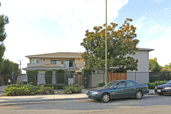 956 Paula St in San Jose, CA - Building Photo - Building Photo