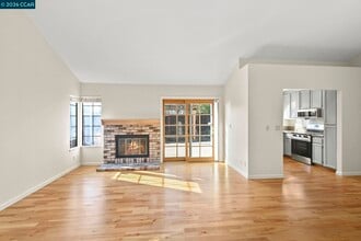 52 Garden View Ln in Pleasant Hill, CA - Building Photo - Building Photo