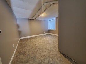 1979 South St-Unit -Basement in Lincoln, NE - Building Photo - Building Photo