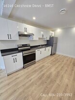 46146 Crestview Dr in Chilliwack, BC - Building Photo