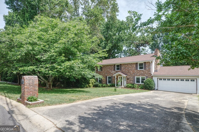 property at 5083 Chestnut Forest Ct