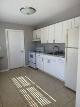 5793 Oleander Dr in Orlando, FL - Foto de edificio - Building Photo