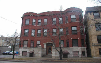 1415-1417 W Addison St Apartments