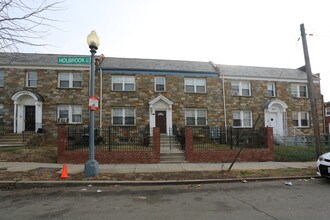 1605 Holbrook St NE in Washington, DC - Foto de edificio - Building Photo