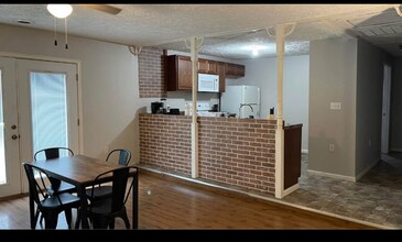 28 1st St in Big Clifty, KY - Building Photo - Building Photo