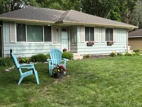 10609 Queen Ave S in Minneapolis, MN - Building Photo - Building Photo