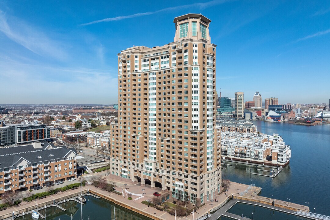 Harborview Towers in Baltimore, MD - Building Photo
