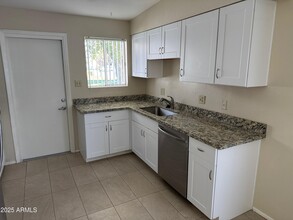 511 W Maryland Ave-Unit -4 in Phoenix, AZ - Building Photo - Building Photo