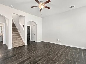 303-307 Creekside Curve in New Braunfels, TX - Building Photo - Building Photo