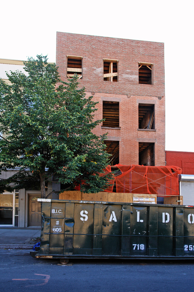 413 Smith St in Brooklyn, NY - Building Photo - Building Photo