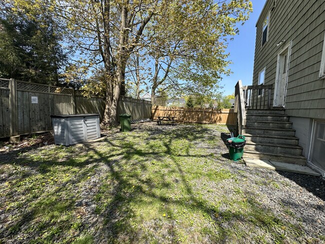 854 Mclean St in Halifax, NS - Building Photo - Building Photo