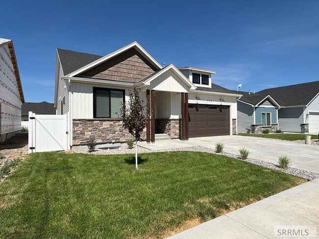 property at 554 S Austin Ave