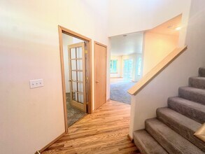 1341 Evan Ln in Ashland, OR - Building Photo - Building Photo
