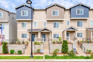 7777 NW Spirea St in Portland, OR - Building Photo