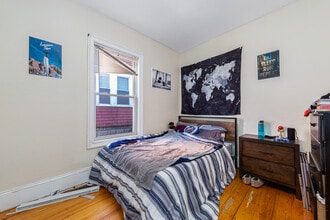 226 Calumet St, Unit 1 in Boston, MA - Foto de edificio - Building Photo