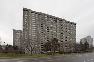 1580 Mississauga Valley Blvd in Mississauga, ON - Building Photo